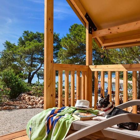 Glamping Ugljan Hotel Zadar Exterior foto